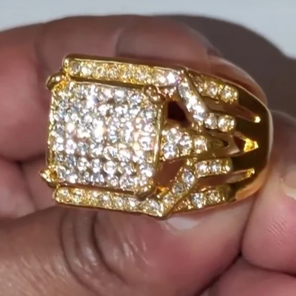 Elegant Gold Colored Men's Ring
